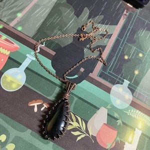 Crystal stone handmade necklace